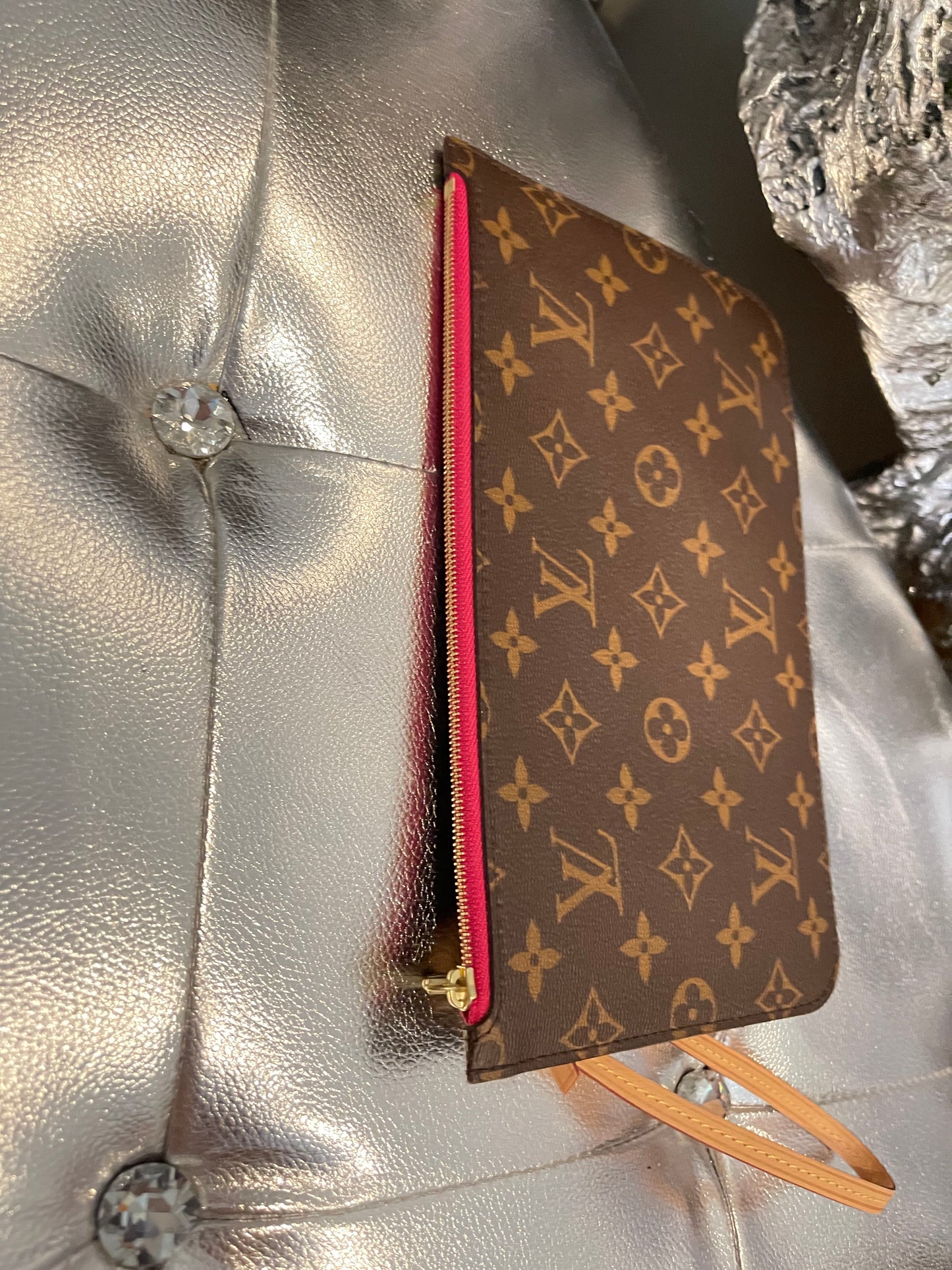 Louis Vuitton Neverful Wristlet Pouch