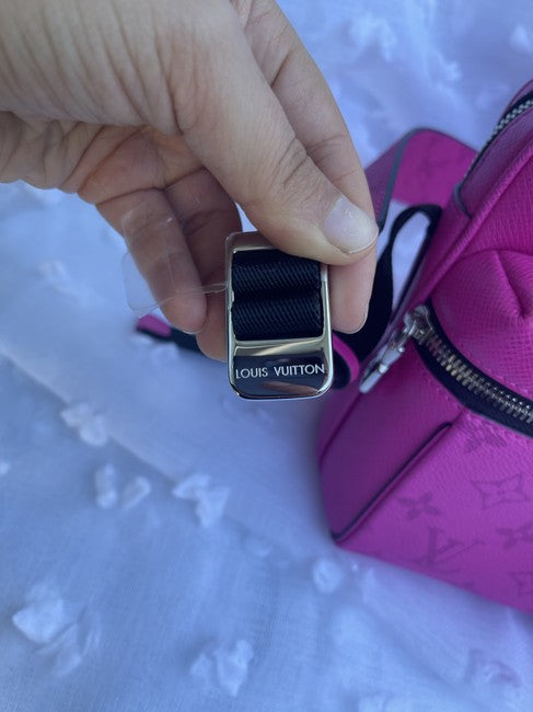 Louis Vuitton Messenger Outdoor Pink Leather Cross Body Bag