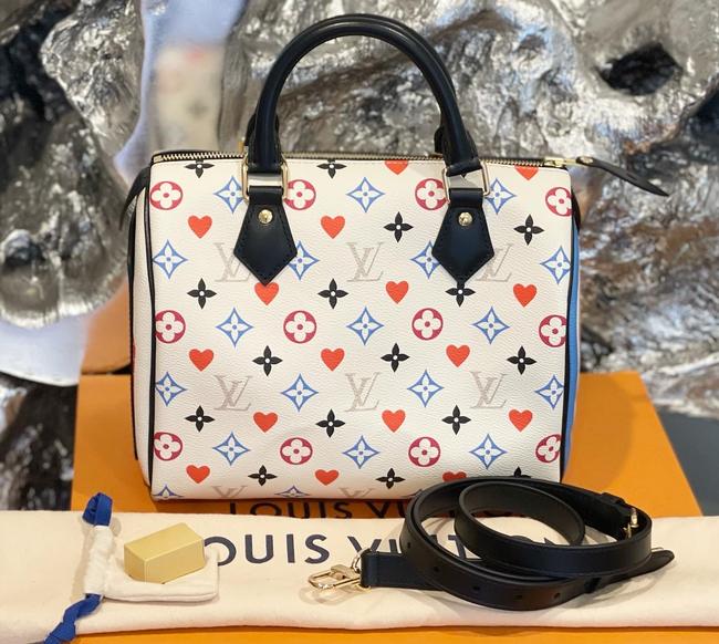 Speedy Game On 25 White Canvas Cross Body Bag