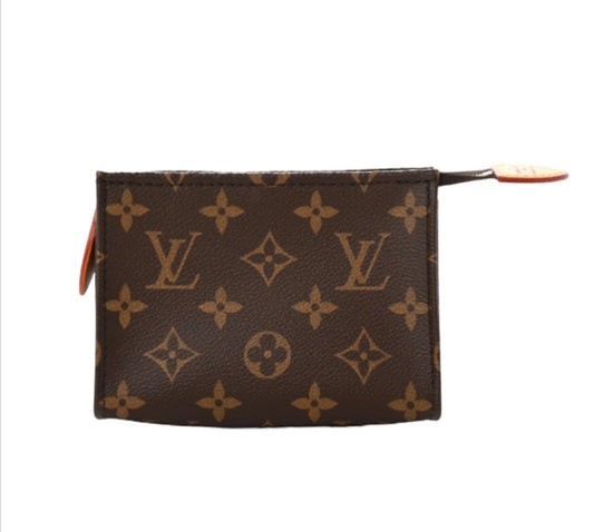 Louis Vuitton Toiletry 15