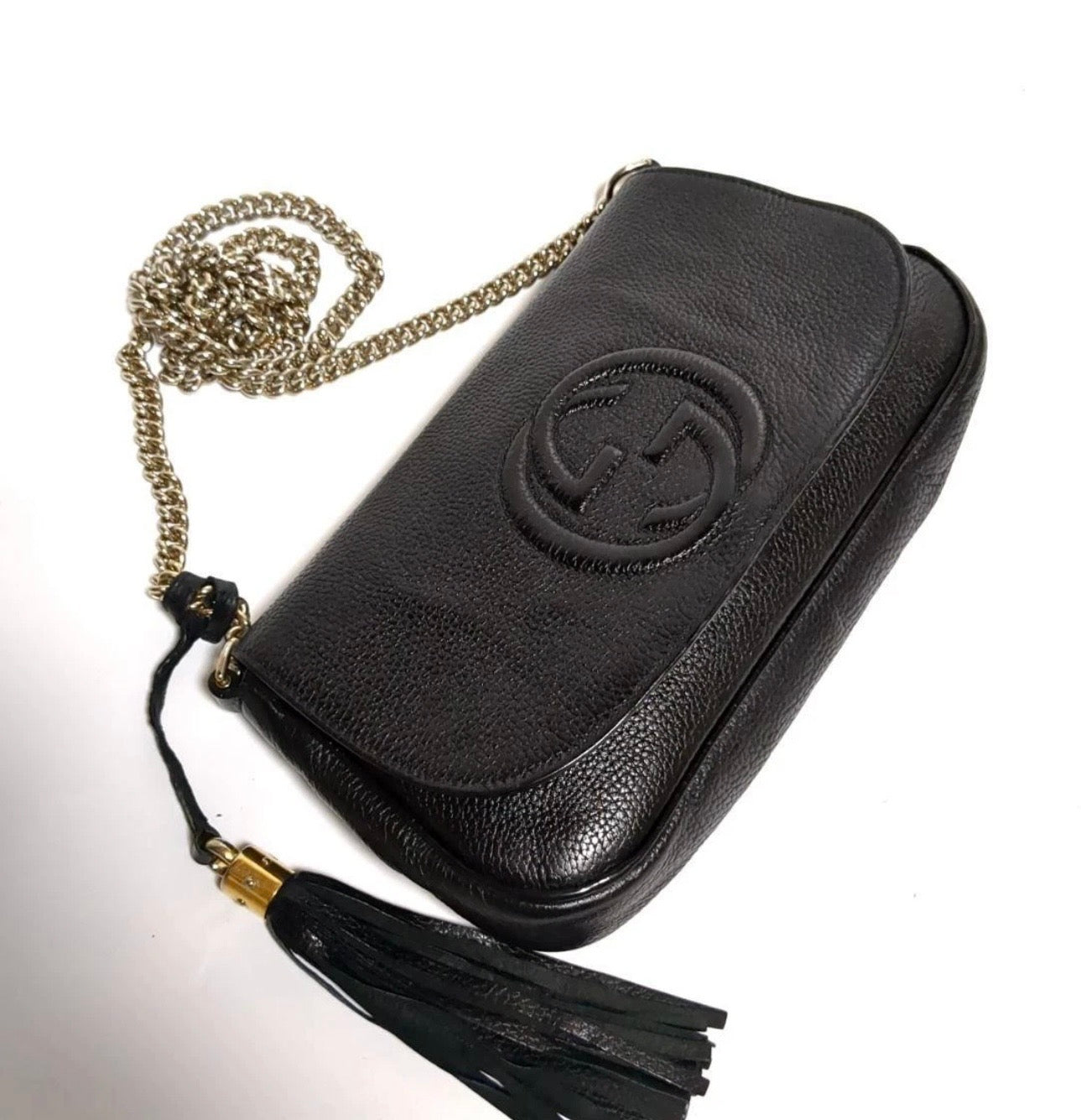 Gucci Pebbled Calfskin Medium Soho Flap Crossbody Camelia