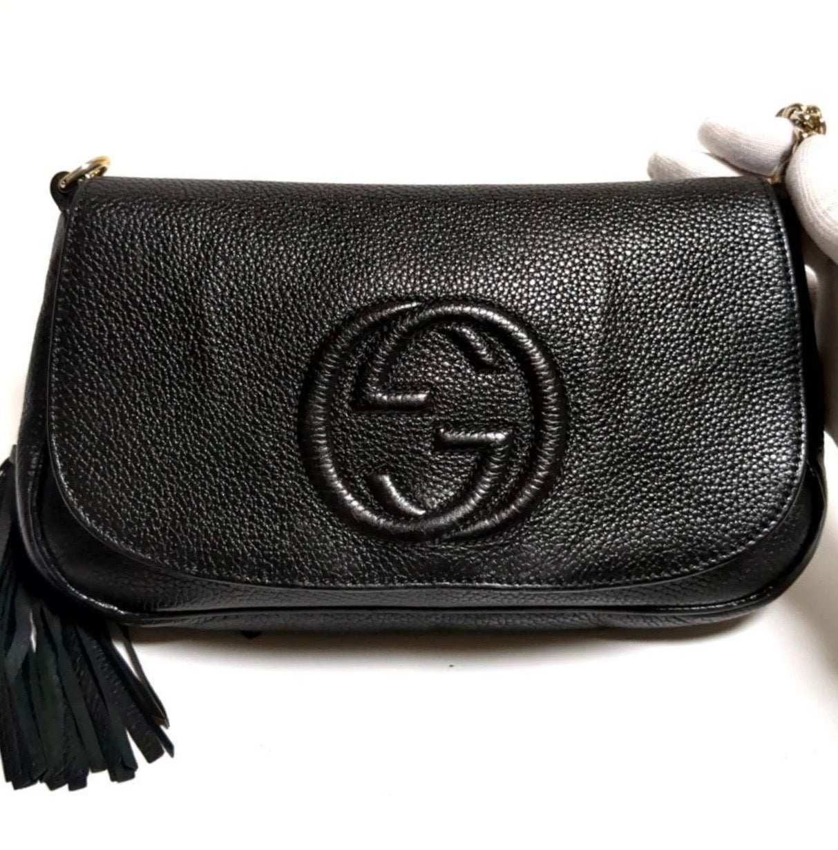Gucci Pebbled Calfskin Medium Soho Flap Crossbody Camelia