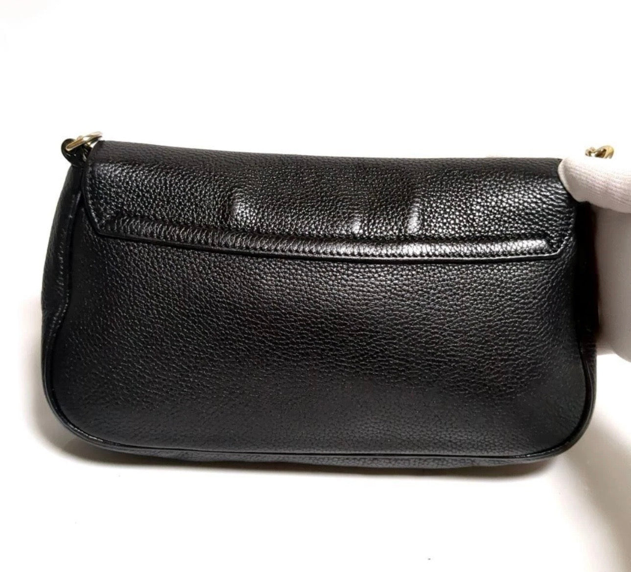 Gucci Pebbled Calfskin Medium Soho Flap Crossbody Camelia