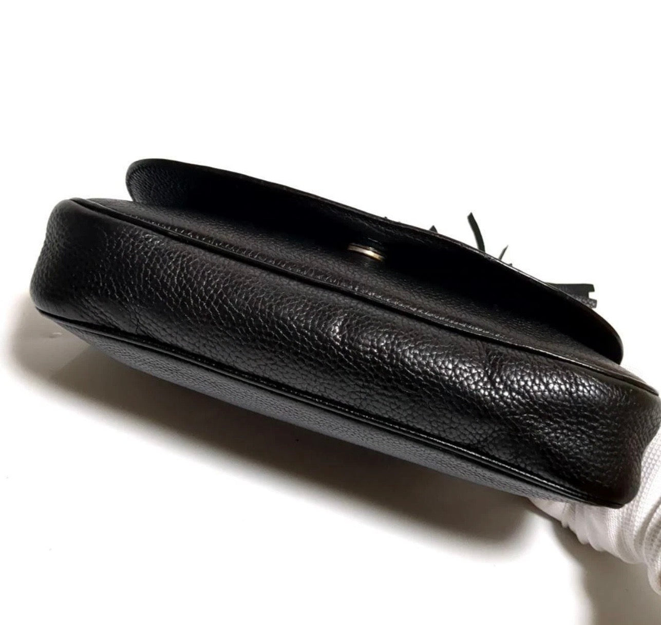 Gucci Pebbled Calfskin Medium Soho Flap Crossbody Camelia