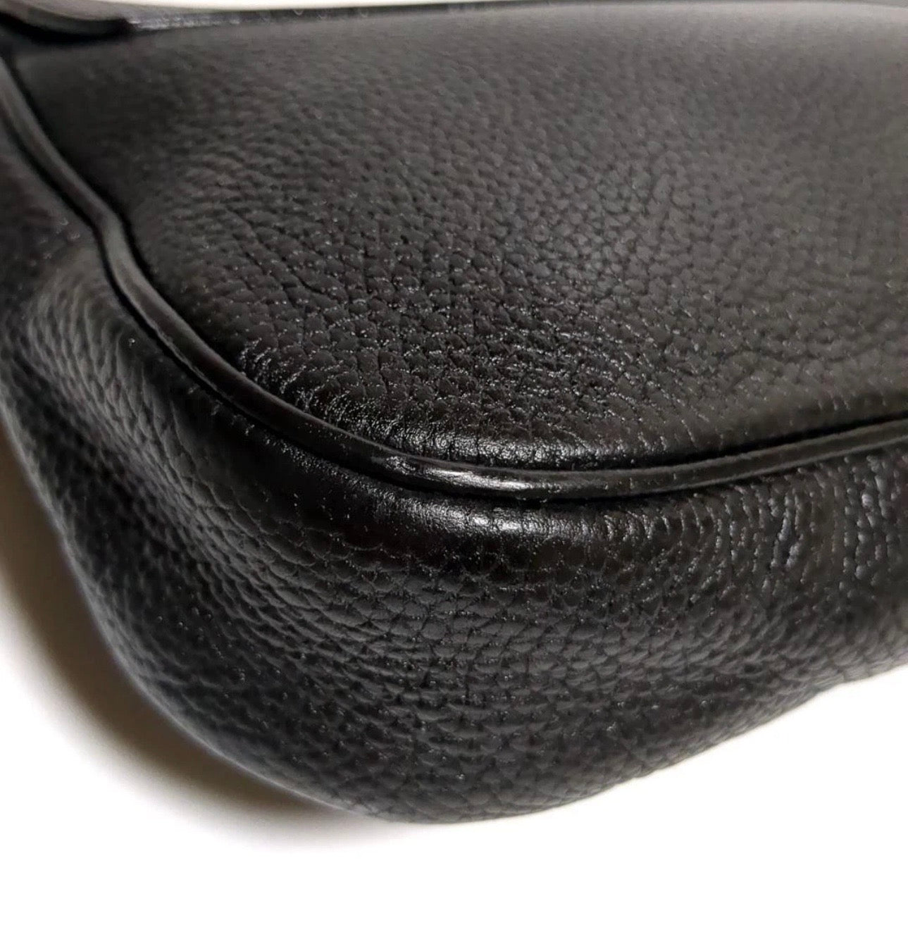 Gucci Pebbled Calfskin Medium Soho Flap Crossbody Camelia