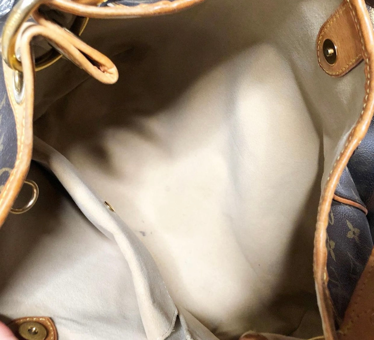 Louis Vuitton Monogram Galleria Shoulder Bag