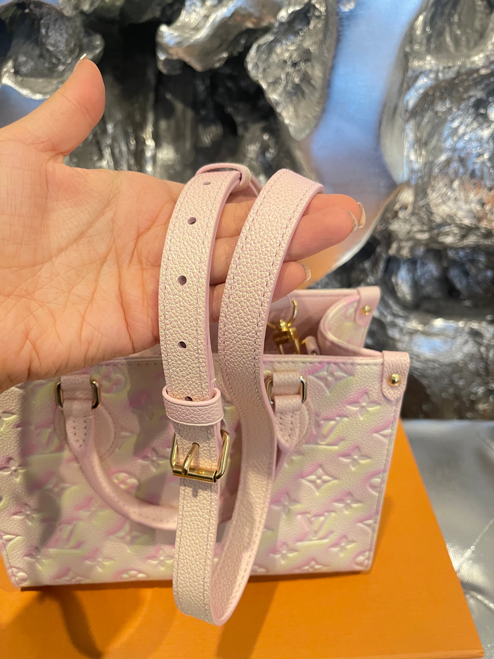 Louis Vuitton OnTheGo PM Stardust Lilas Bag