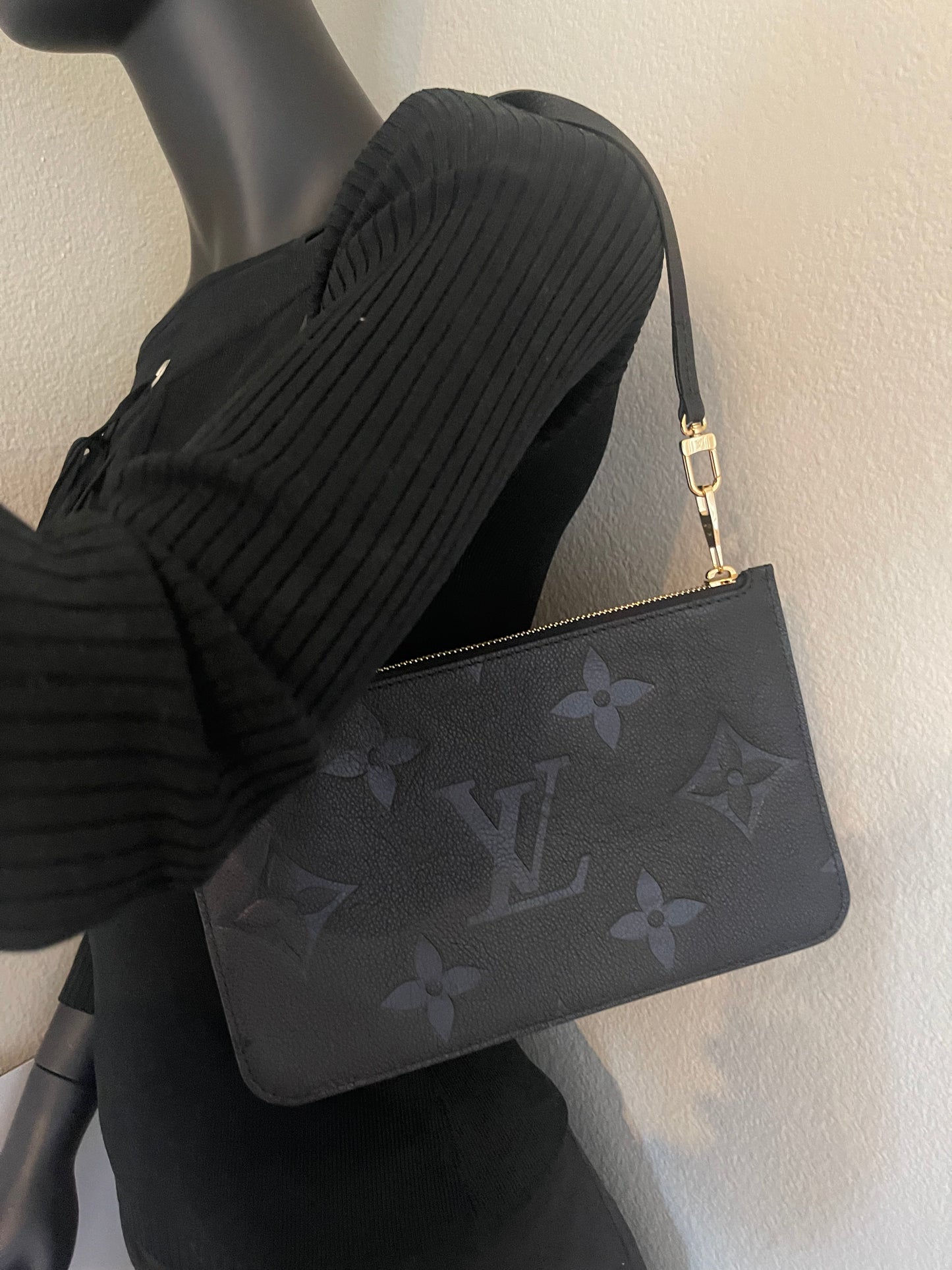Louis Vuitton Empreinte Neverfull Pouch Black