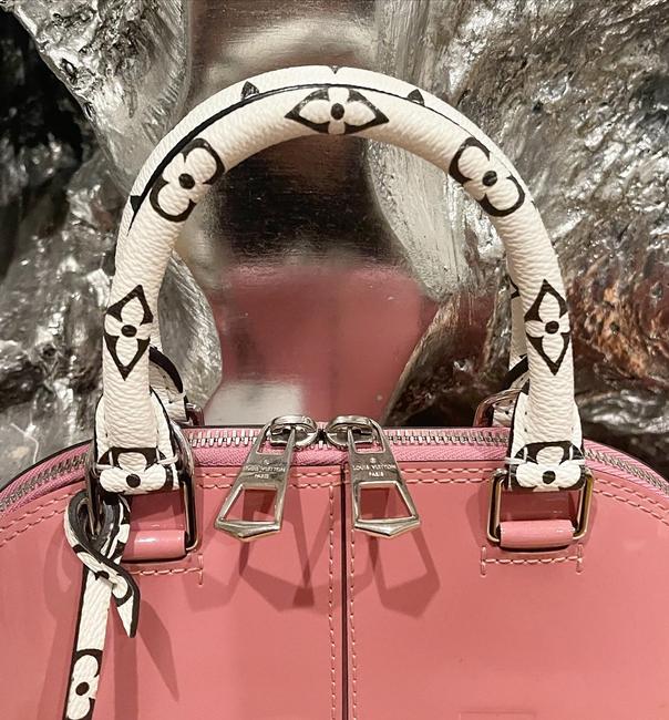 Louis Vuitton Light Pink Vernis Monogram Alma BB