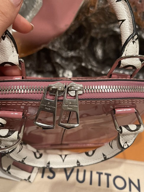 Alma Bb Pink Patent Leather Cross Body Bag