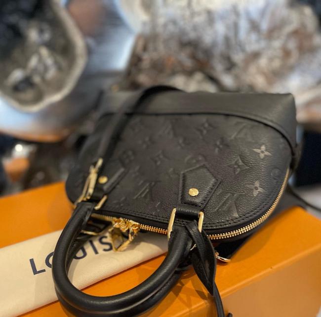 Alma Empreinte Black Leather Cross Body Bag