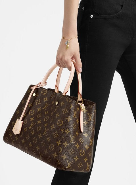 Montaigne Mm Brown Shoulder Bag