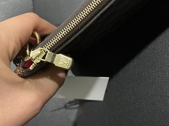 Neverfull Damier Pouch Brown Canvas Wristlet