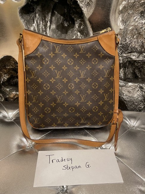 cross body louis vuitton odeon mm