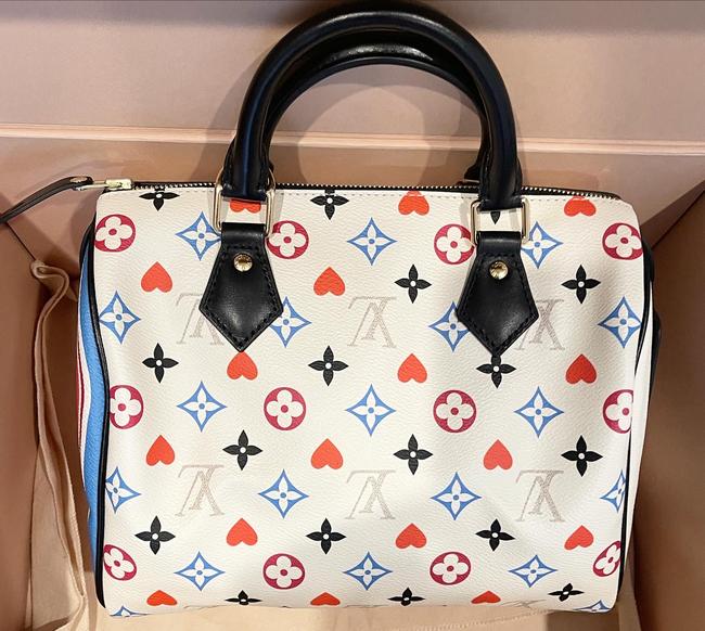 Speedy Game On 25 White Canvas Cross Body Bag