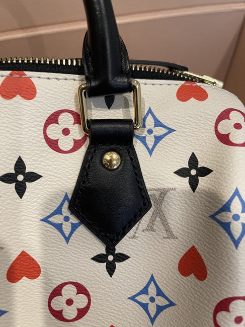 Speedy Game On 25 White Canvas Cross Body Bag