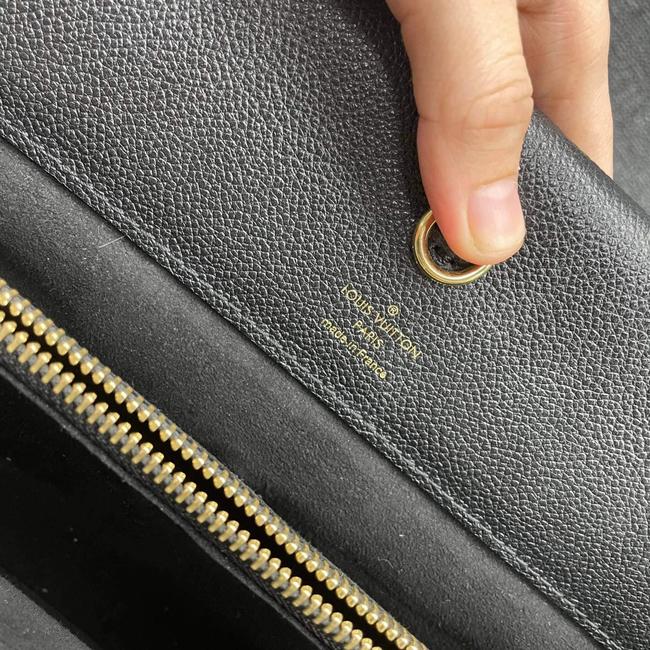 Venus Black Shoulder Bag