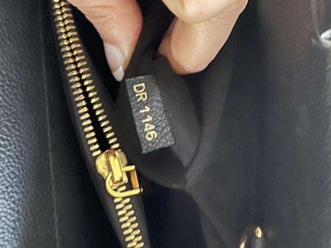 Venus Black Shoulder Bag