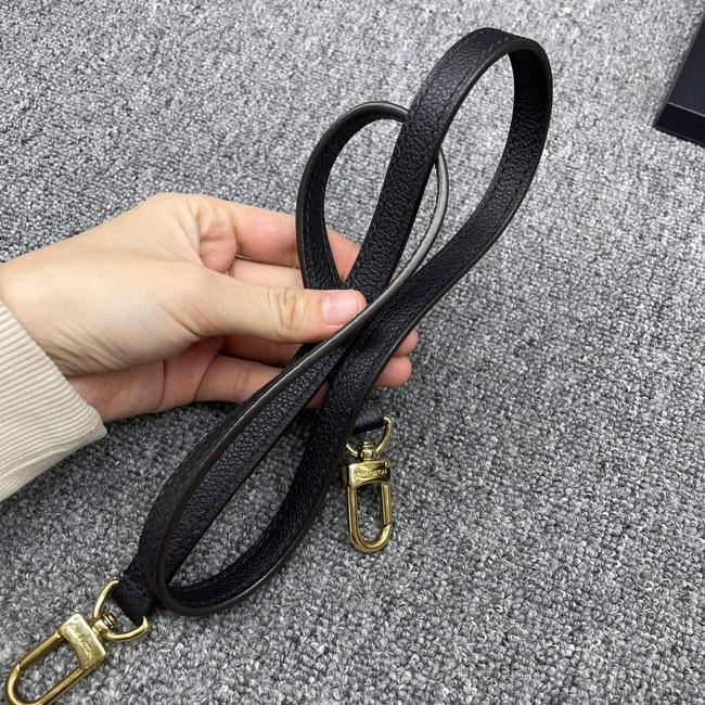 Venus Black Shoulder Bag