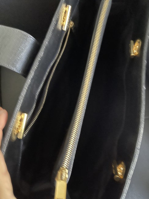 Monogram Shopping Grain De Poudre Matelasse Chevron Black Calfskin Shoulder Bag